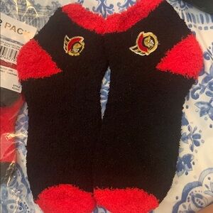 2 pairs Fanatics Ottawa Senators Fuzzy Socks - Black and Red